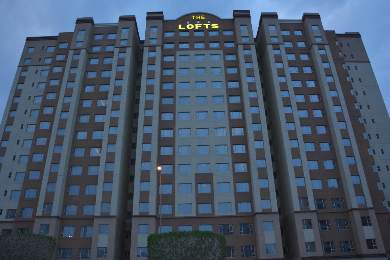 Хостел The Lofts Kuwait Fintas Kuwait City Екстер'єр фото