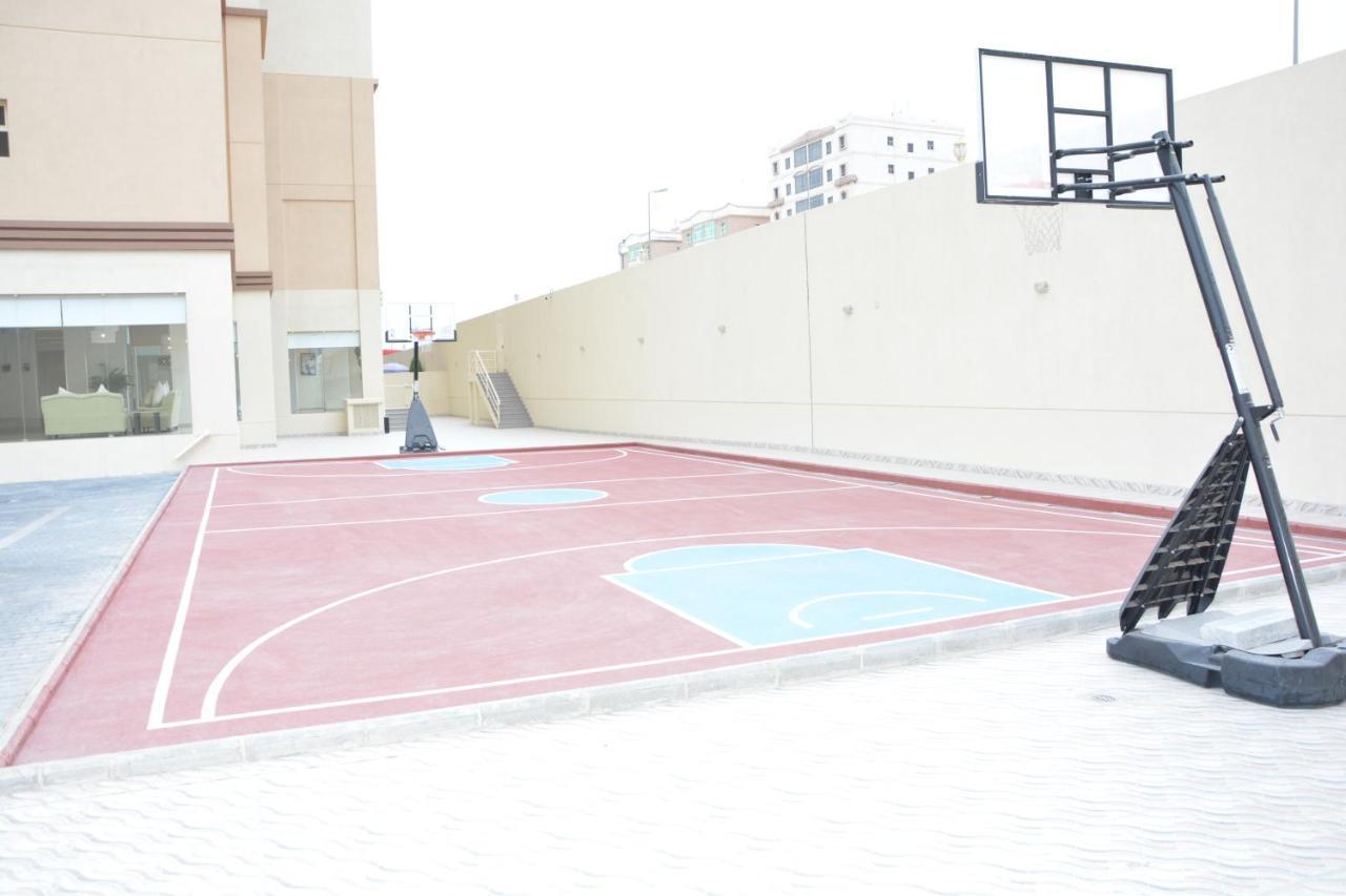 Хостел The Lofts Kuwait Fintas Kuwait City Екстер'єр фото
