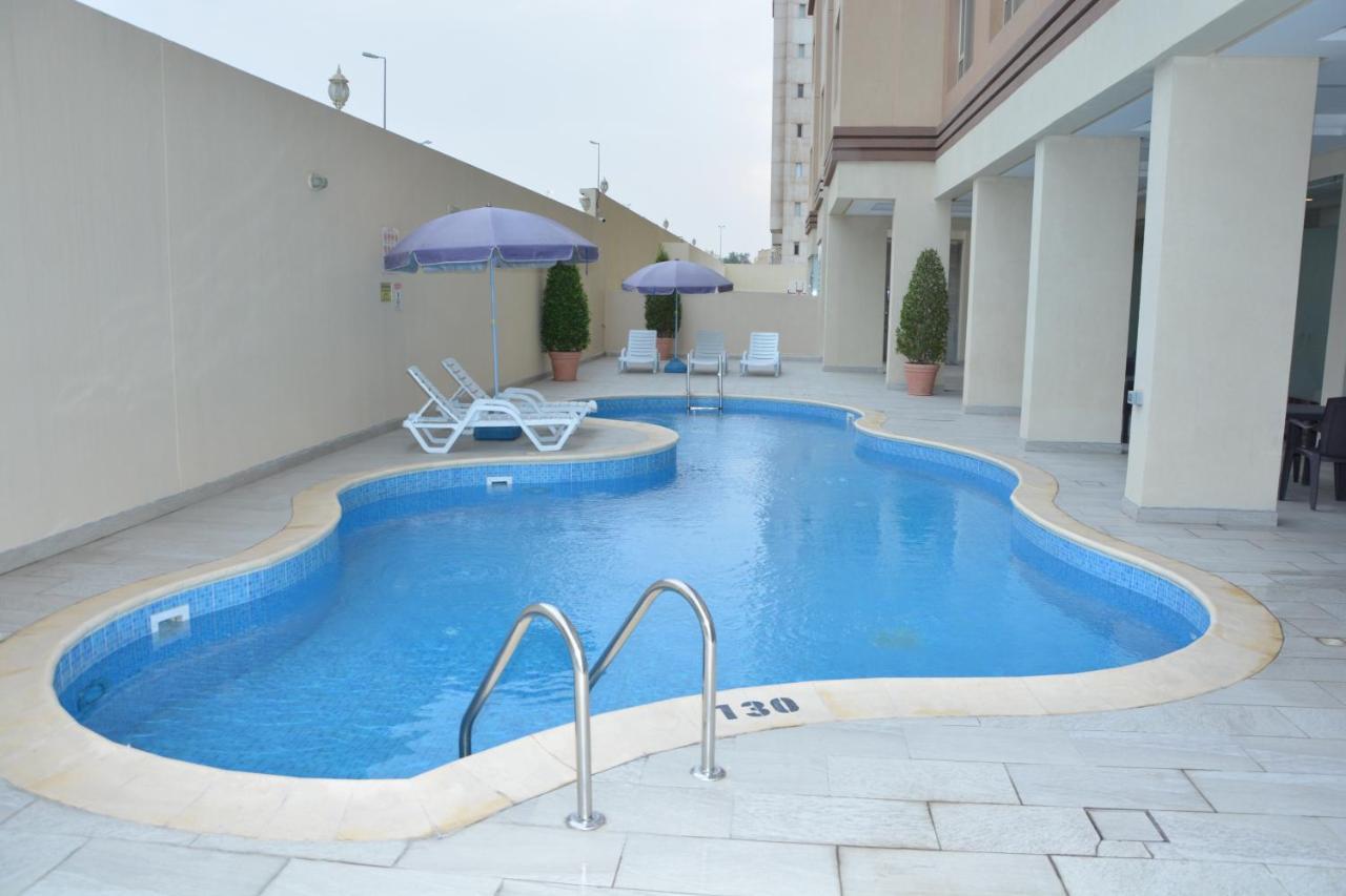 Хостел The Lofts Kuwait Fintas Kuwait City Екстер'єр фото