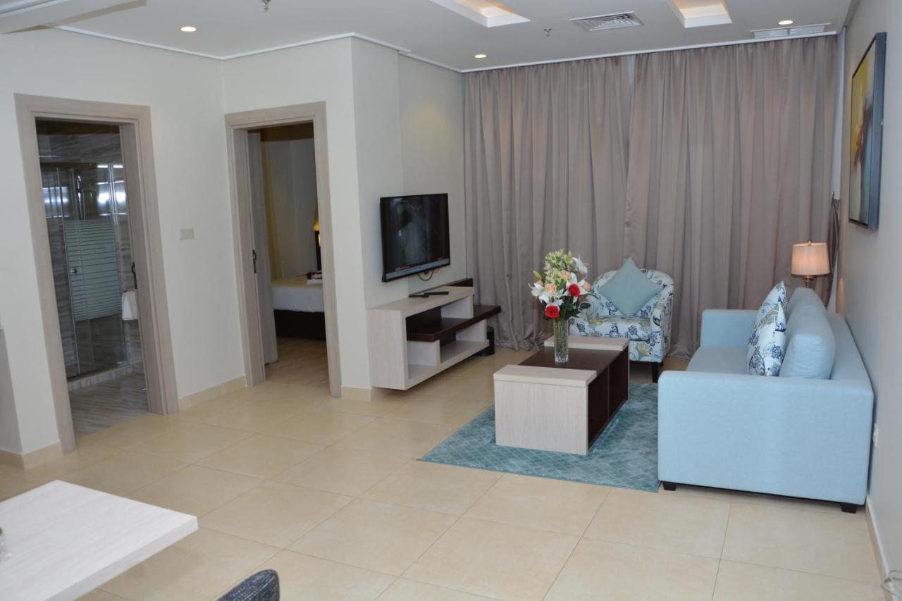 Хостел The Lofts Kuwait Fintas Kuwait City Екстер'єр фото